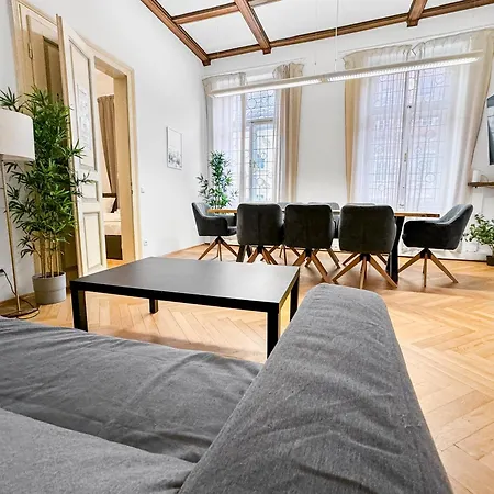 Feworld - Big Living - Center Klagenfurt アパート